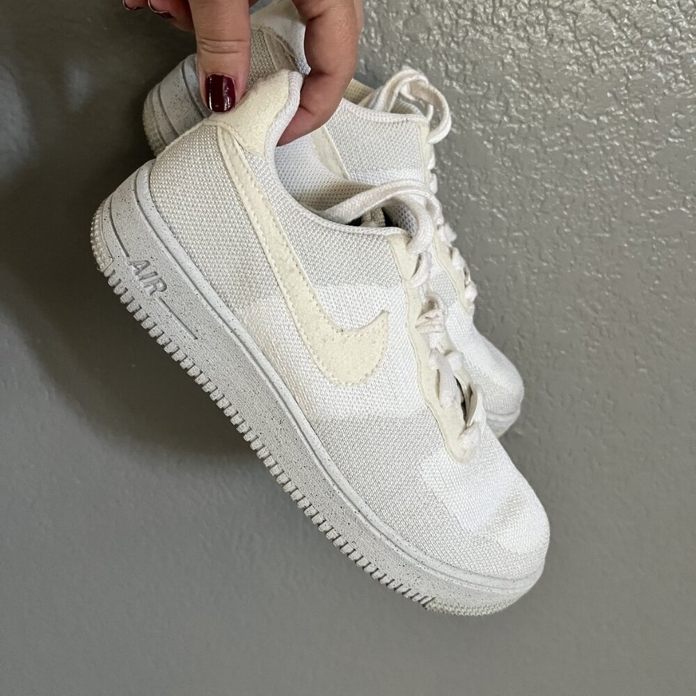 Nike AF1 crater flyknit Size 7 Women's Classic White Air Force 1 Style Sneakers
